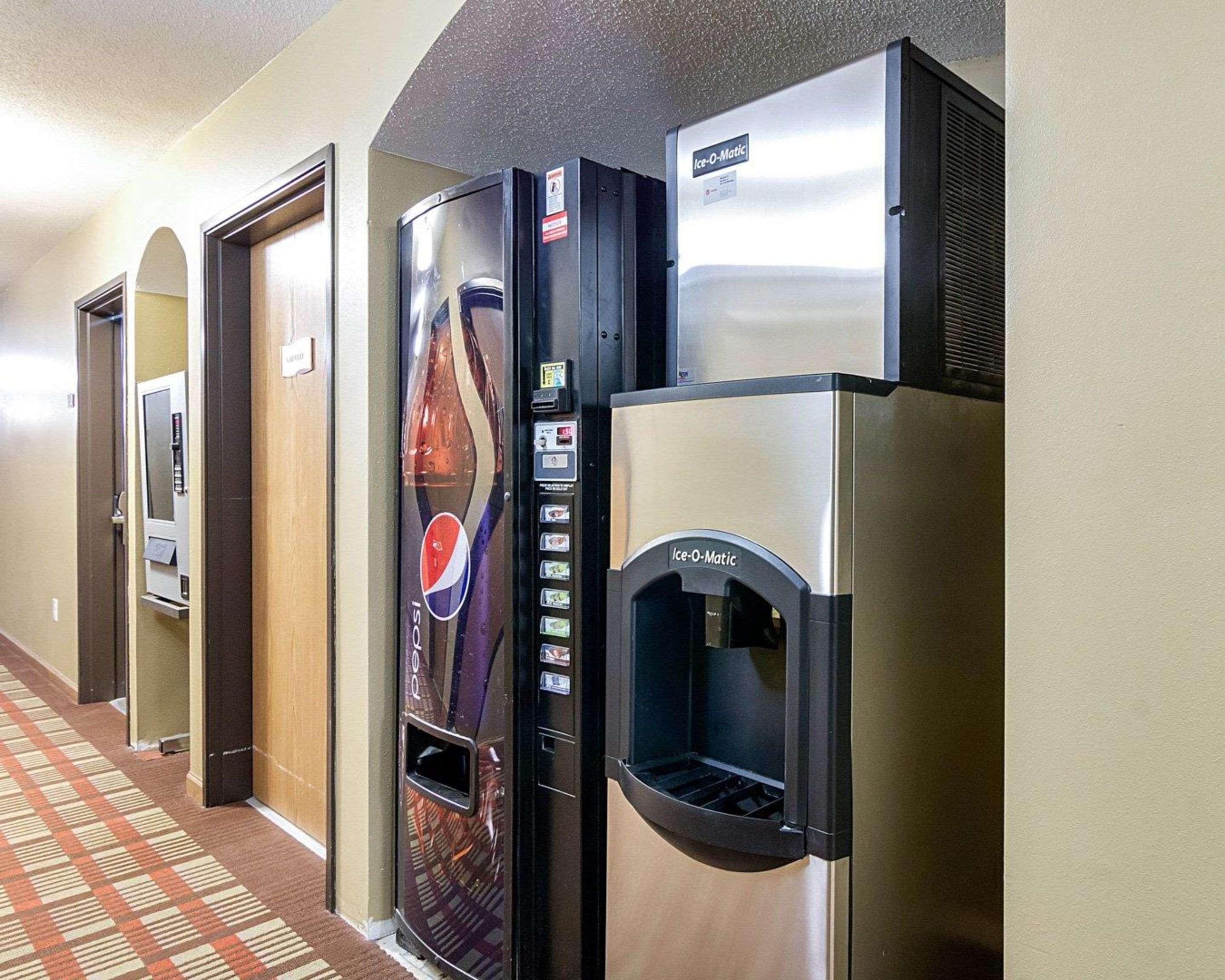 Econo Lodge Jamestown Zewnętrze zdjęcie